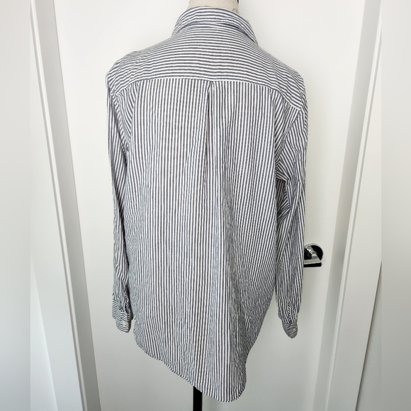 Cotton Pinstripe Buttonup Shirt - Picture 5 of 10
